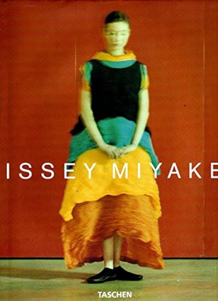 《三宅一生》(Taschen)封面