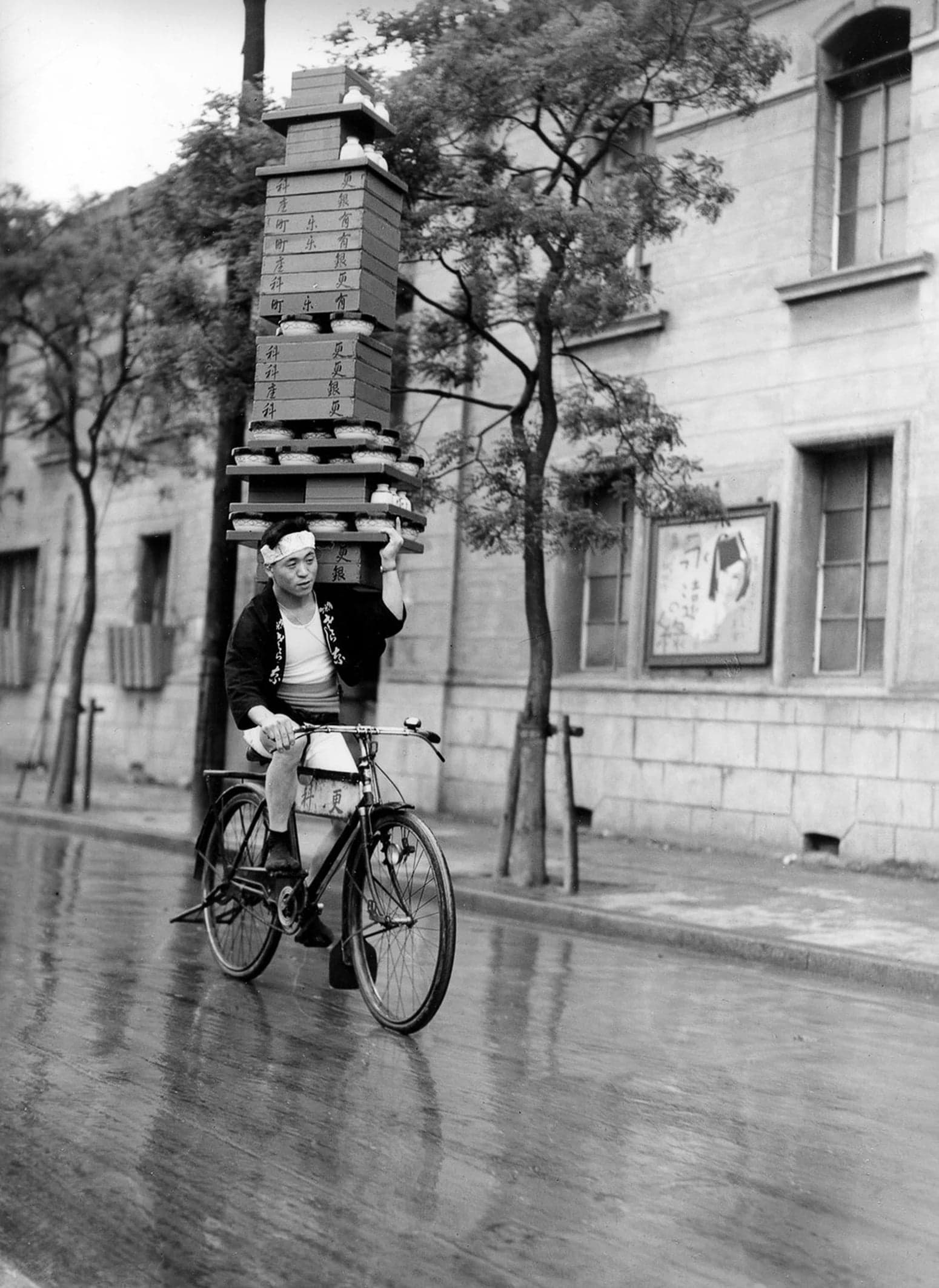 东京——Soba-Noodles-Deliveryman-Tokyo-1935