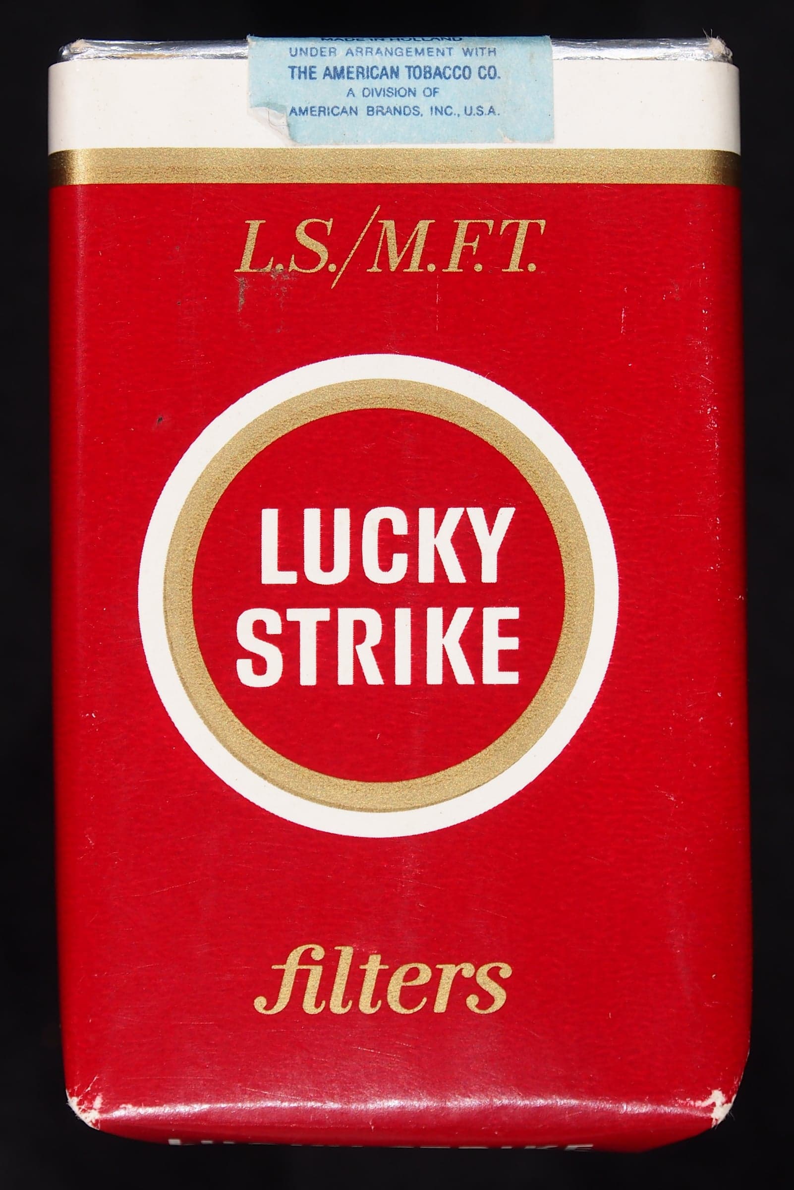 Lucky Strike 烟盒——视图2
