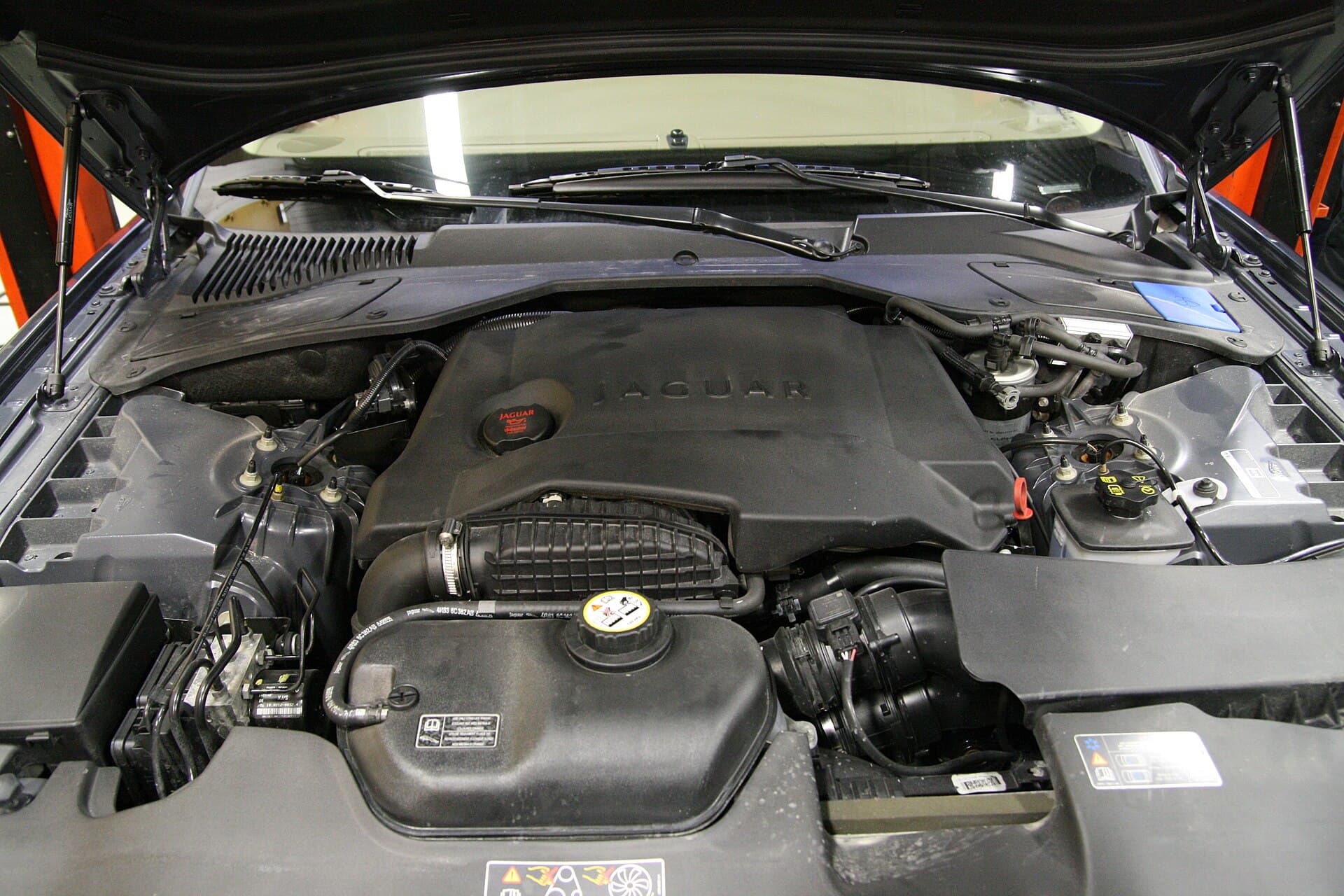 Jaguar XJ (X350)
