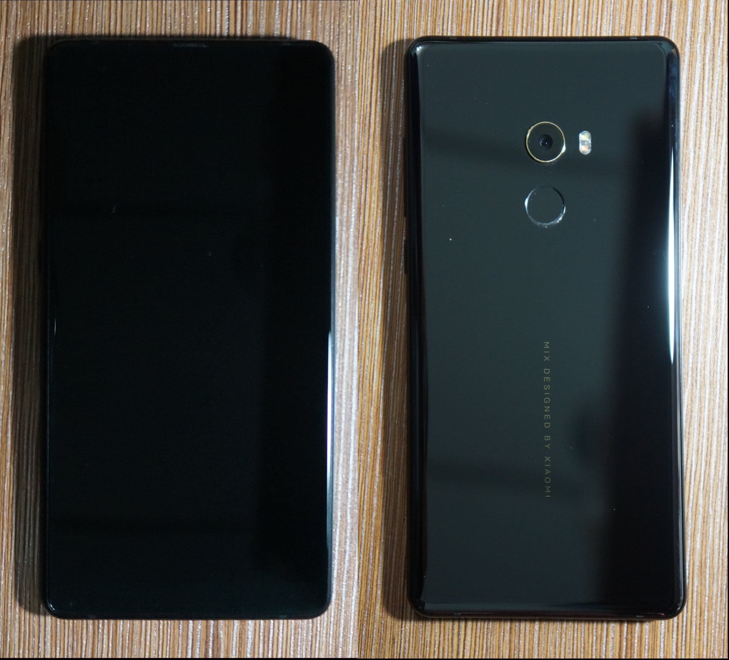 小米 MIX 全屏手机——视图1