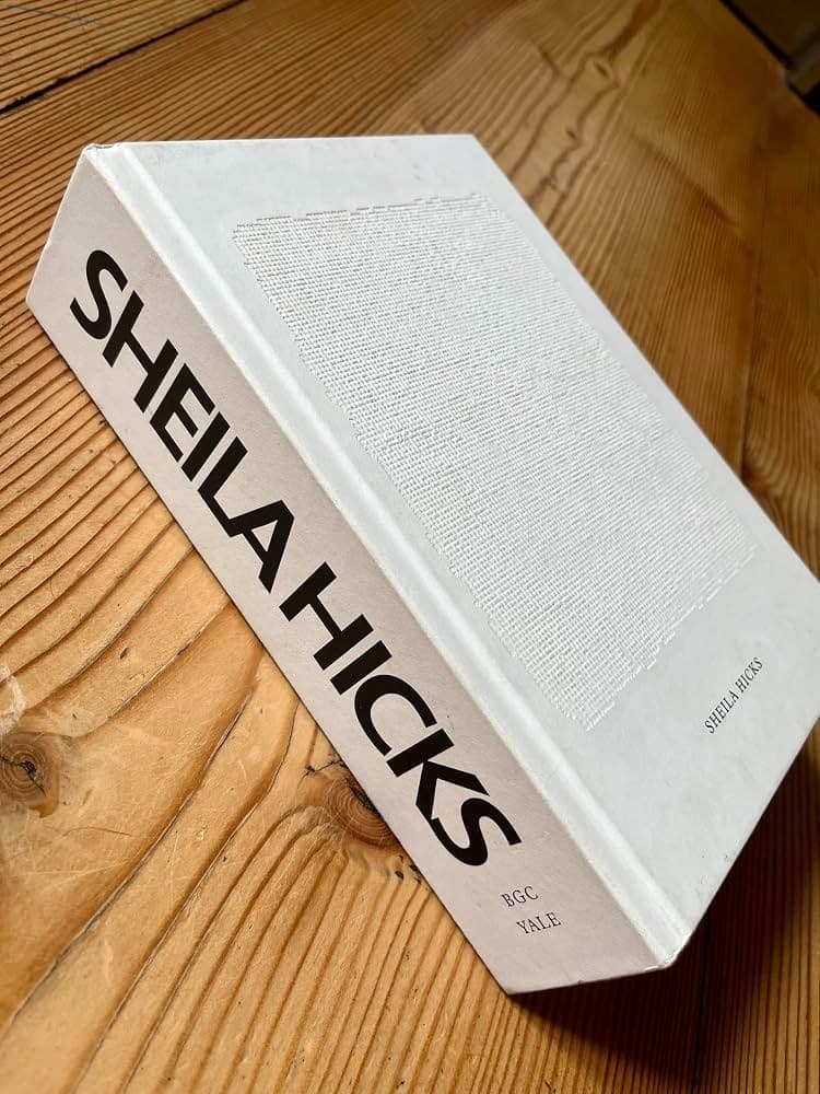 《Sheila Hicks: Weaving as Metaphor》封面