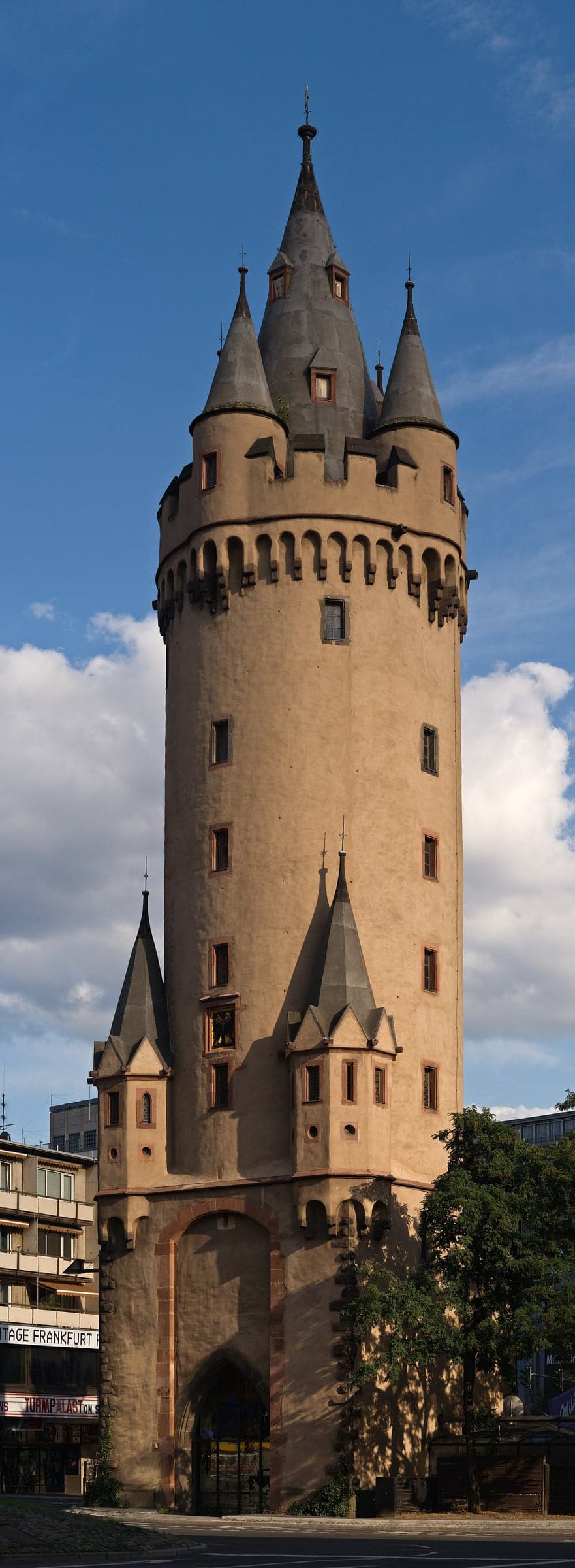 法兰克福——Eschenheimer Turm in the evening sun from north west