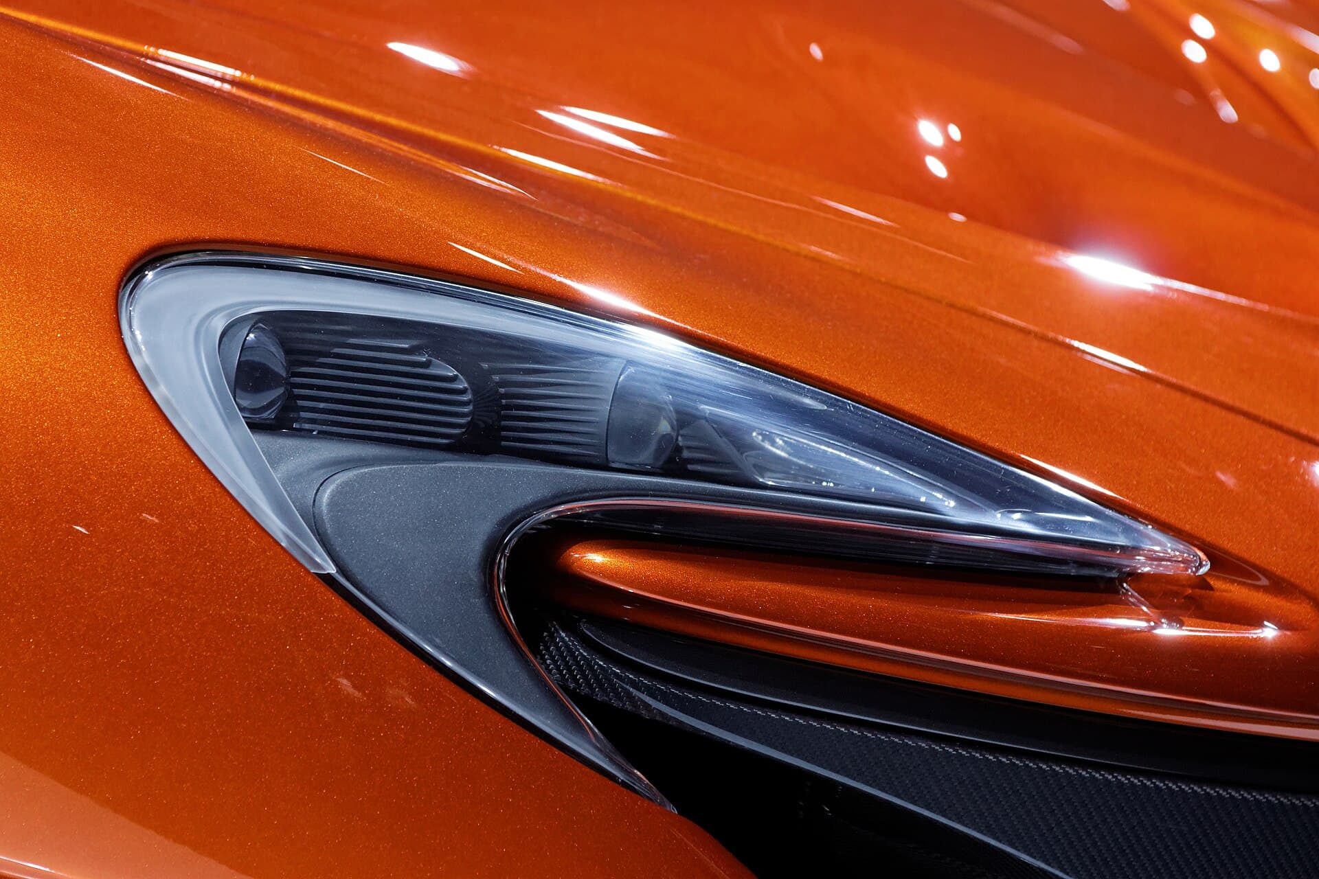 McLaren P1